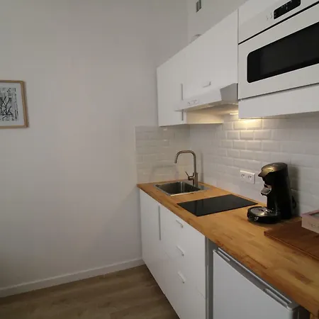 Le Lodeve Apartment