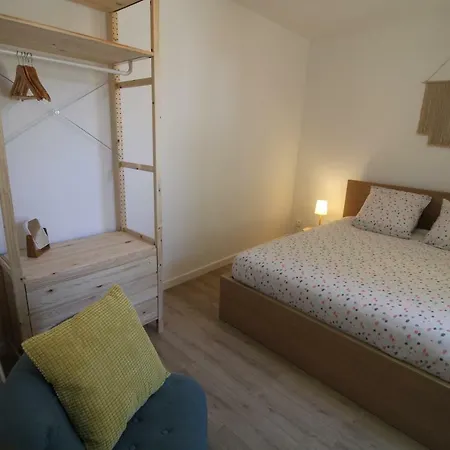 Le Lodeve Apartment *