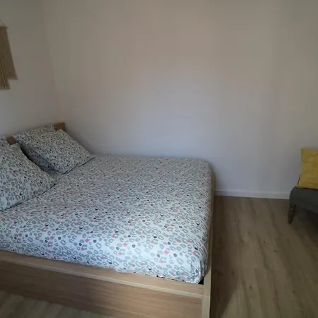 Le Lodeve Apartment *